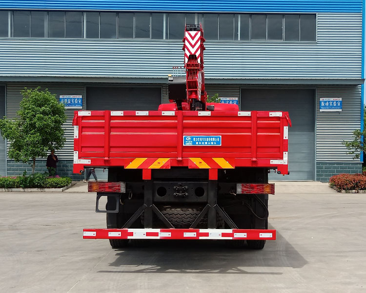 程力威牌CLW5310JSQ6SZ型隨車起重運(yùn)輸車 程力威牌CLW5310JSQ6SZ型隨車起重運(yùn)輸車