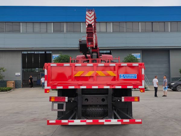 程力威牌CLW5183JSQ6SZ型隨車起重運(yùn)輸車 程力威牌CLW5183JSQ6SZ型隨車起重運(yùn)輸車