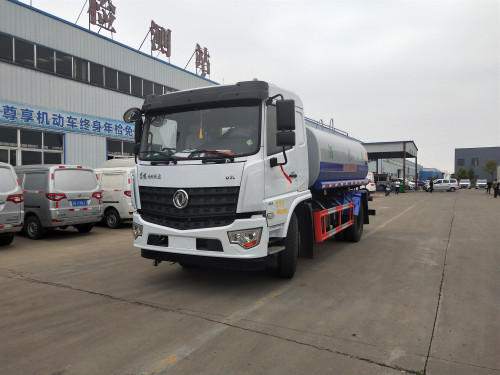 多功能灑水車 多功能灑水車