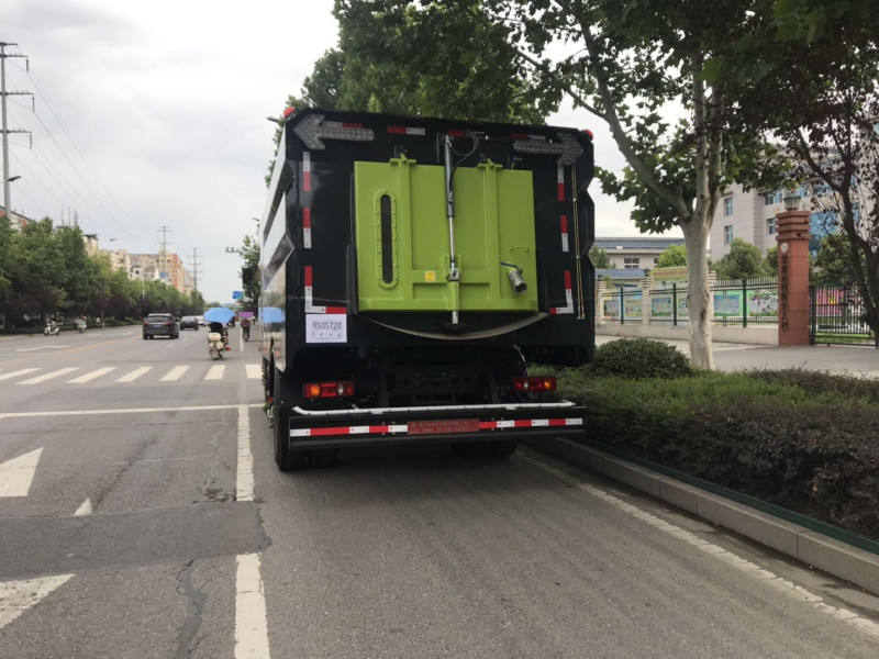 東風天錦高端洗掃車 東風天錦高端洗掃車