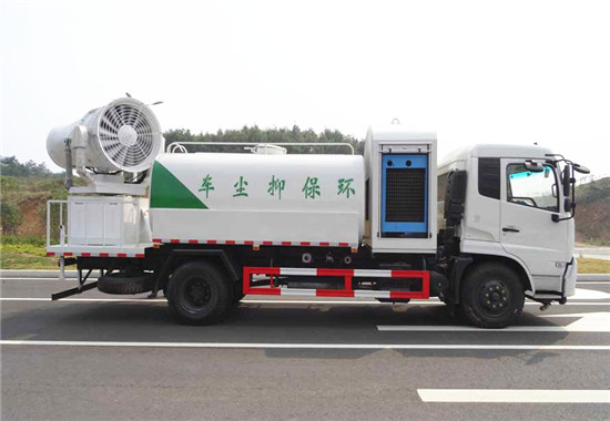 灑水抑塵車 灑水抑塵車