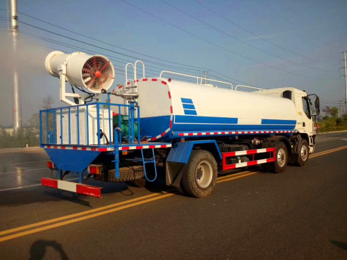 工地上用的灑水車 工地上用的灑水車