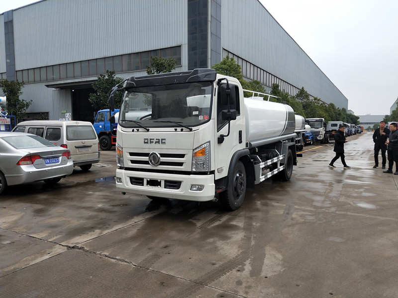 廠家出售園林灑水車綠化噴灑車/灑水車價格 廠家出售園林灑水車綠化噴灑車/灑水車價格