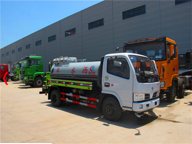 灑水車直銷 5噸灑水車價(jià)格 園林噴藥車 灑水車直銷 5噸灑水車價(jià)格 園林噴藥車