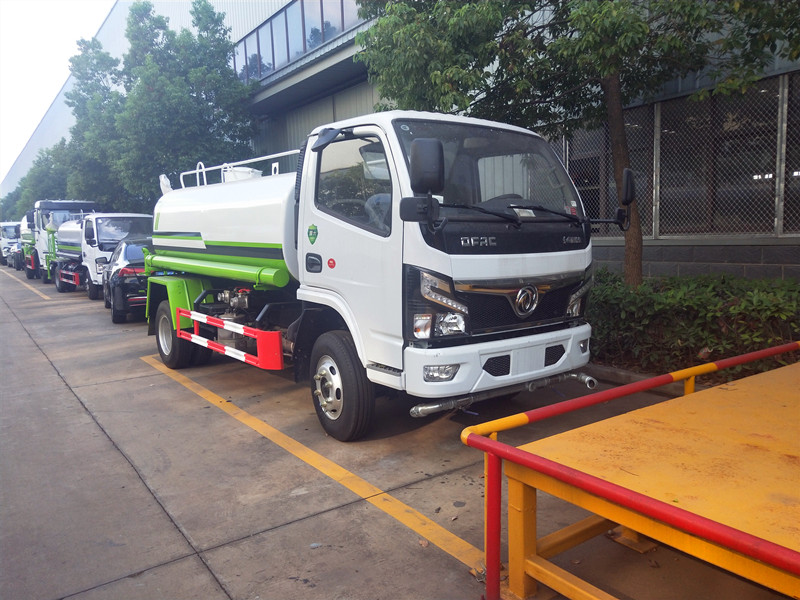 東風D6多利卡5噸灑水車 東風D6多利卡5噸灑水車