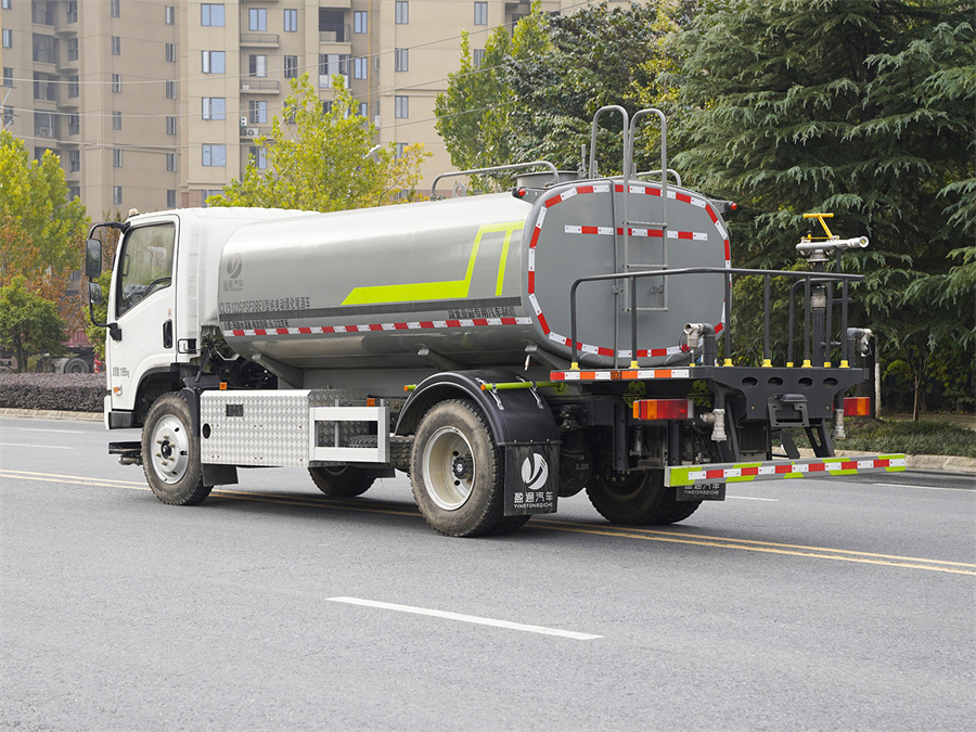 |L(fng)A8Դˮ܇-|L(fng)8.5늄(dng)ˮ܇